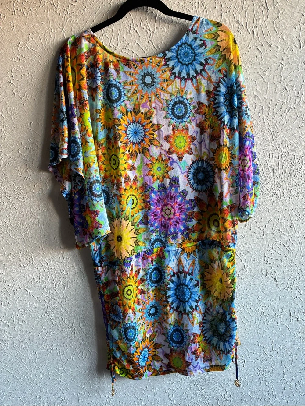 Luli Fama Kaleidoscope Print Batwing Swim Cover Up Resort Medium.